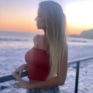 Meet your Posher, Victoria